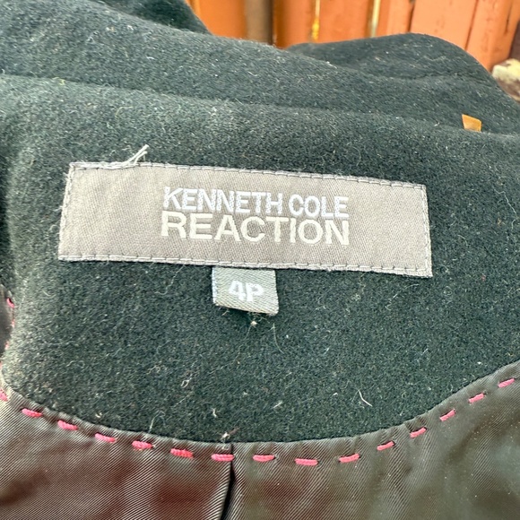 Classic Kenneth Cole Black belted trench coat - Picture 13 of 14